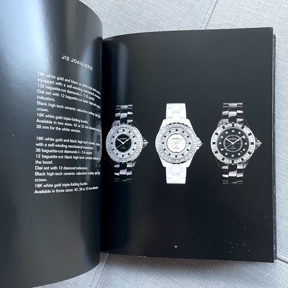 Chanel Vintage Deluxe Watch Book/Catalogue - Picture 2 of 11